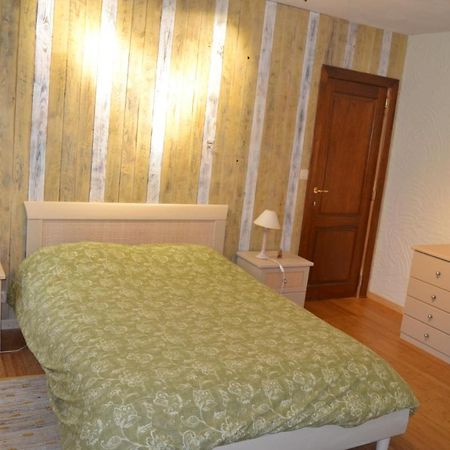 En Chapoisie Bed & Breakfast Ciney Exterior photo