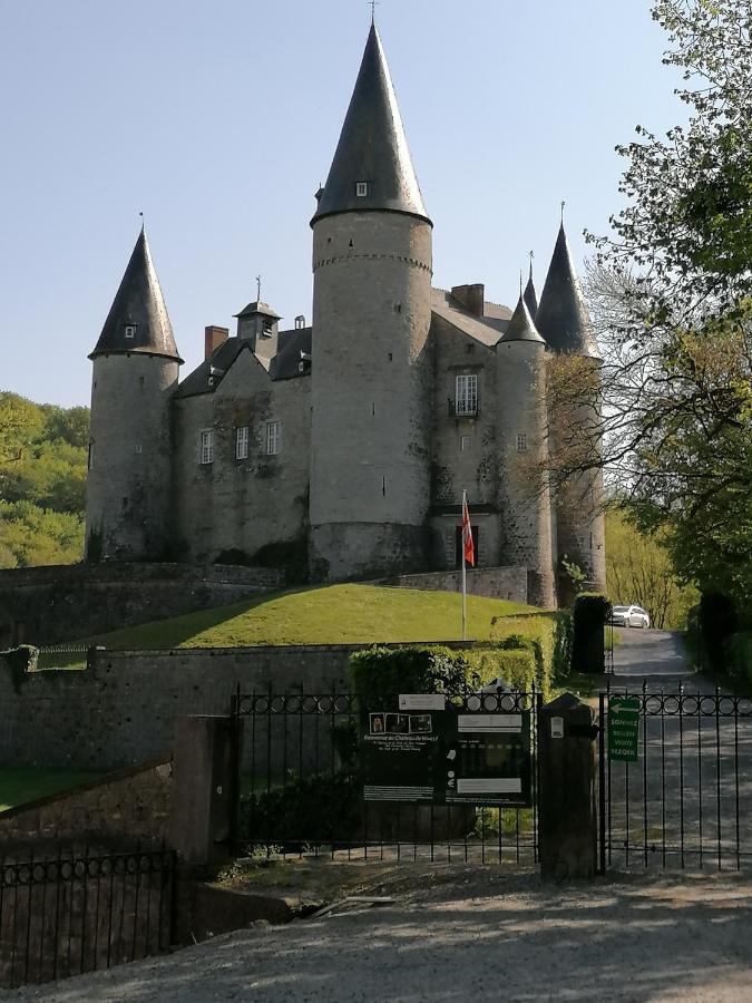En Chapoisie Bed & Breakfast Ciney Exterior photo